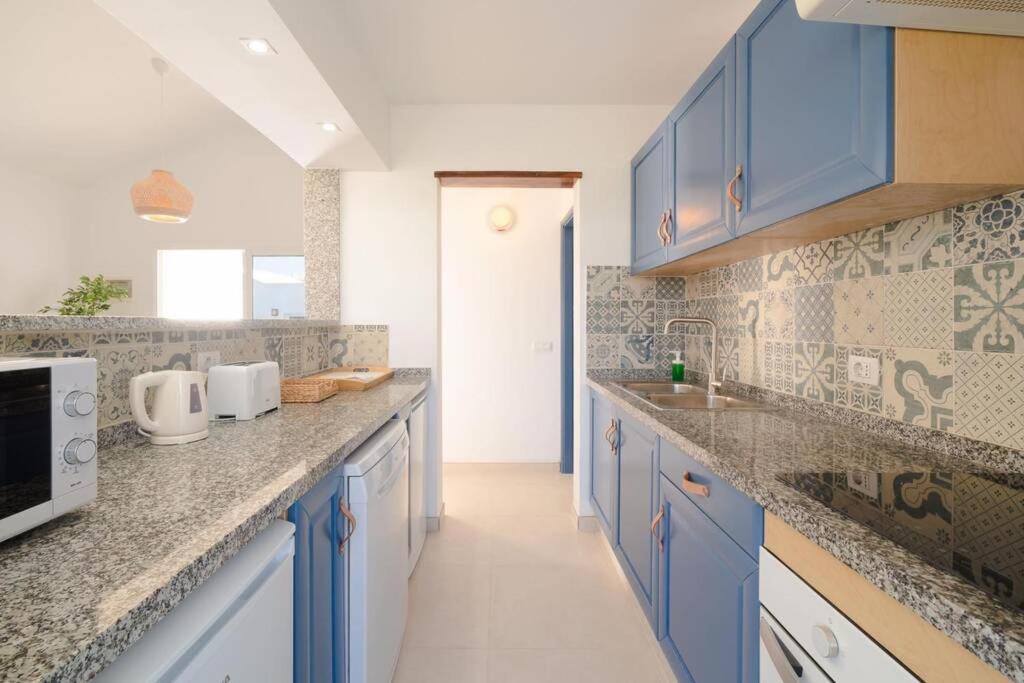 Luxurious Bungalow A2 In A Quiet Complex With Pool 100M From The Sea Charco del Palo Esterno foto