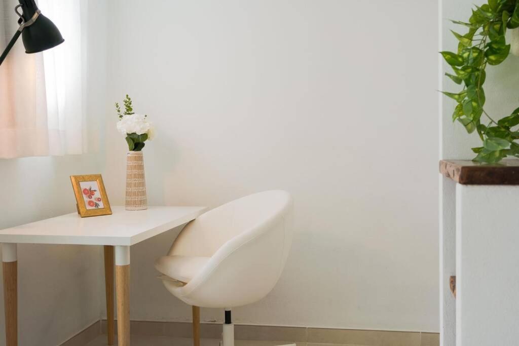 Luxurious Bungalow A2 In A Quiet Complex With Pool 100M From The Sea Charco del Palo Esterno foto