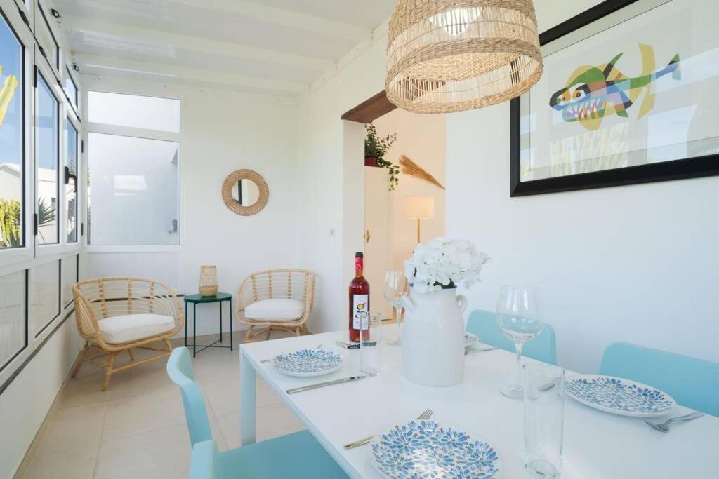 Luxurious Bungalow A2 In A Quiet Complex With Pool 100M From The Sea Charco del Palo Esterno foto