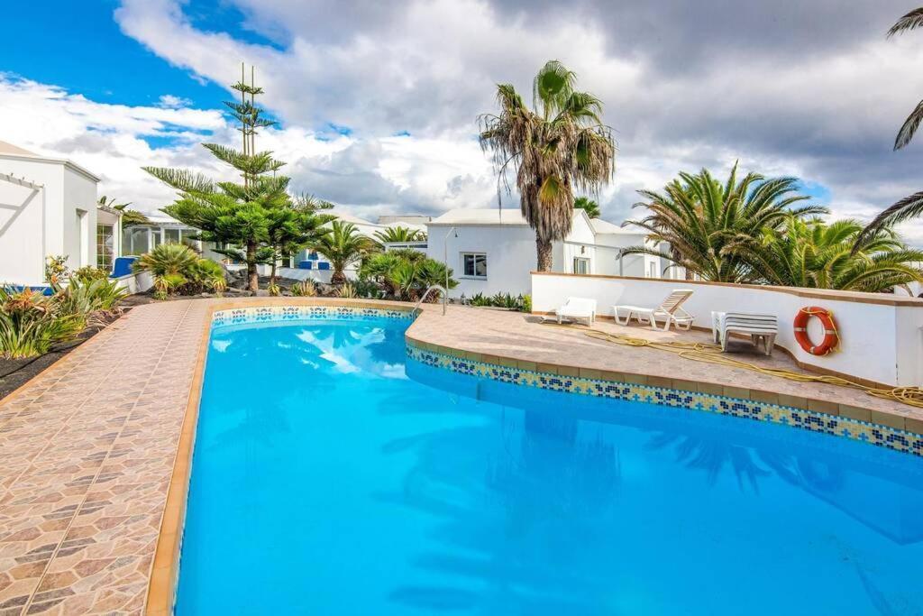 Luxurious Bungalow A2 In A Quiet Complex With Pool 100M From The Sea Charco del Palo Esterno foto