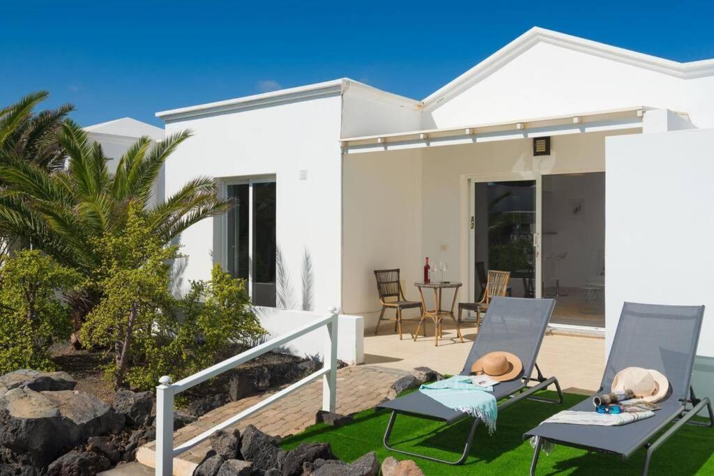 Luxurious Bungalow A2 In A Quiet Complex With Pool 100M From The Sea Charco del Palo Esterno foto