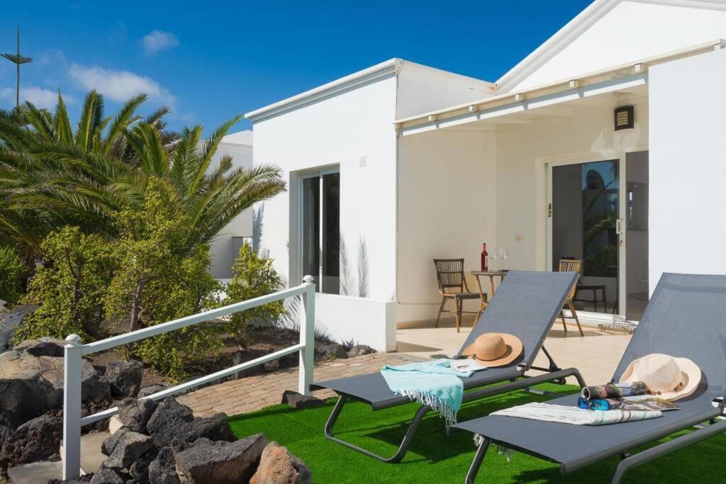 Luxurious Bungalow A2 In A Quiet Complex With Pool 100M From The Sea Charco del Palo Esterno foto